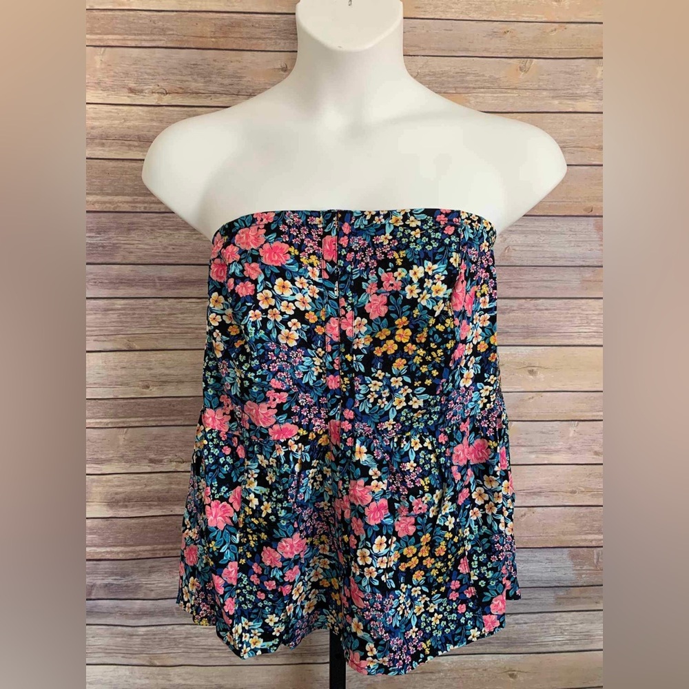 Torrid - Size 2 - Picture 4 of 11